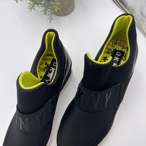 From DKNY, the Cosmos Logo‎ 3” Hidden Wedge Sneaker Slip On street style Sz 9.5M - Picture 6 of 15